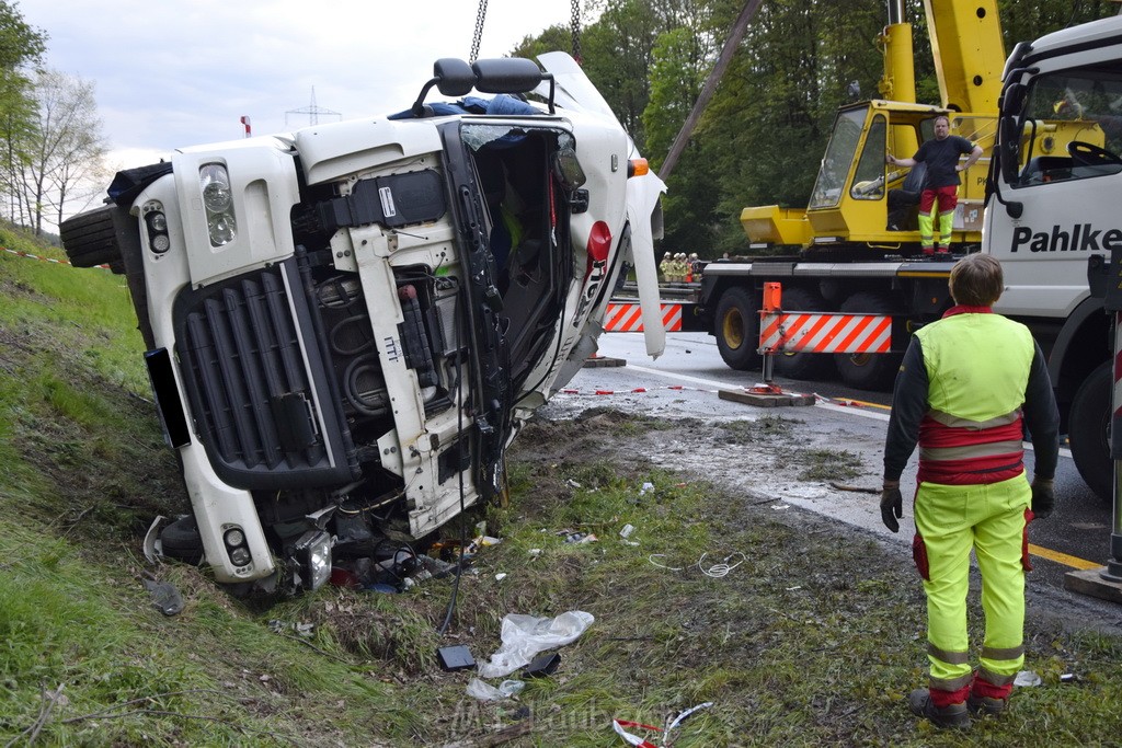 VU Gefahrgut LKW umgestuerzt A 4 Rich Koeln Hoehe AS Gummersbach P410.JPG - Miklos Laubert